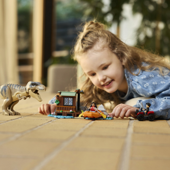 LEGO Jurassic World Flucht vor dem T. rex, Bild 3